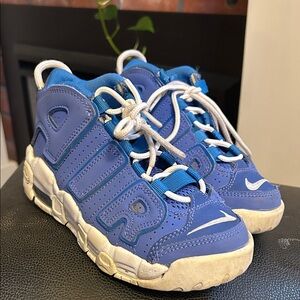 Nike Kids Royal Blue and White Sneakers